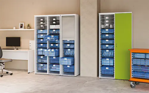 MEDICAL D - 90 skříň léková boxová, 1950 x 900 x 735, dvířka, korpus bílá, dvířka šedo-zelinkavá